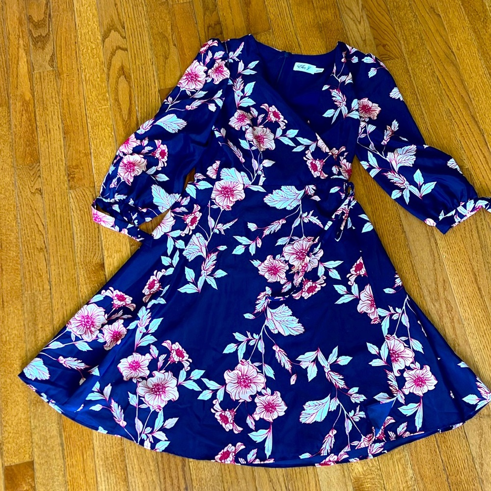 Eliza J Size 4 Navy Floral Wrap Dress Long Sleeve V-Neck Stitch Fix